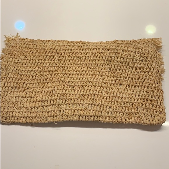 Straw Clutch - Picture 2 of 4